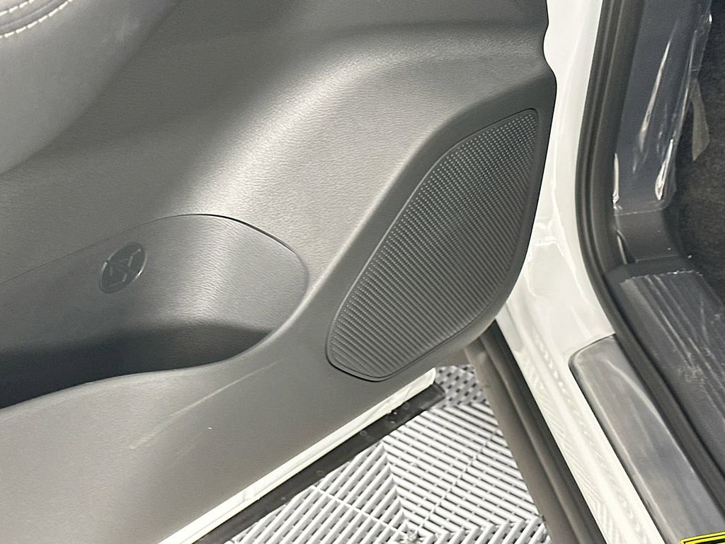 New 2026 Nissan Rogue SV image 25