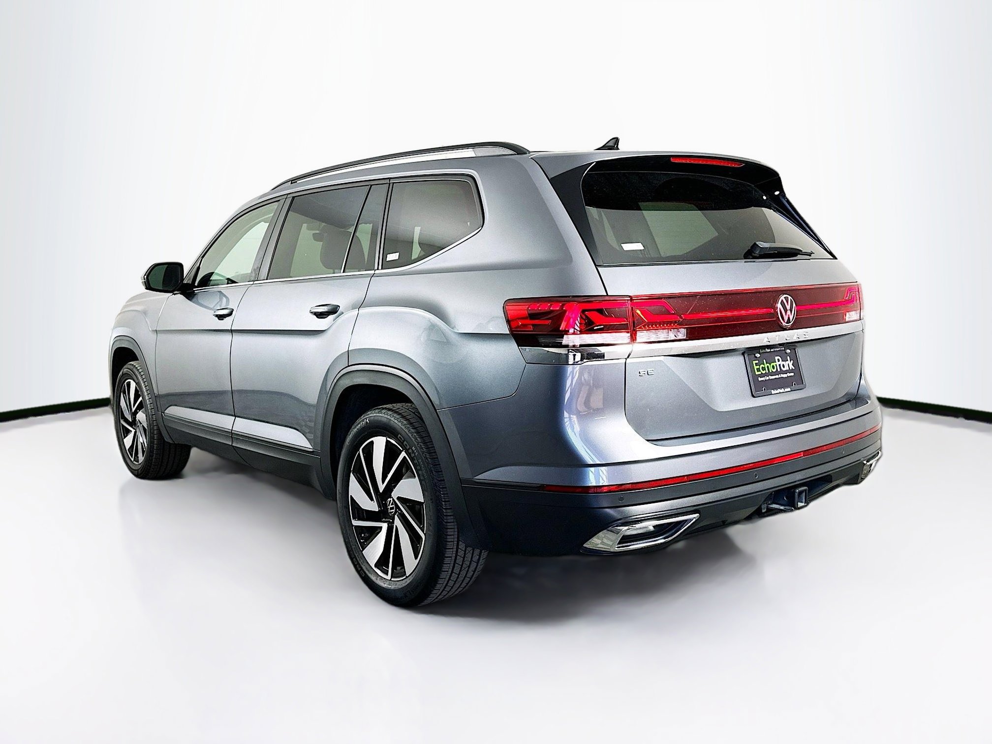 Used 2025 Volkswagen Atlas SE image 5