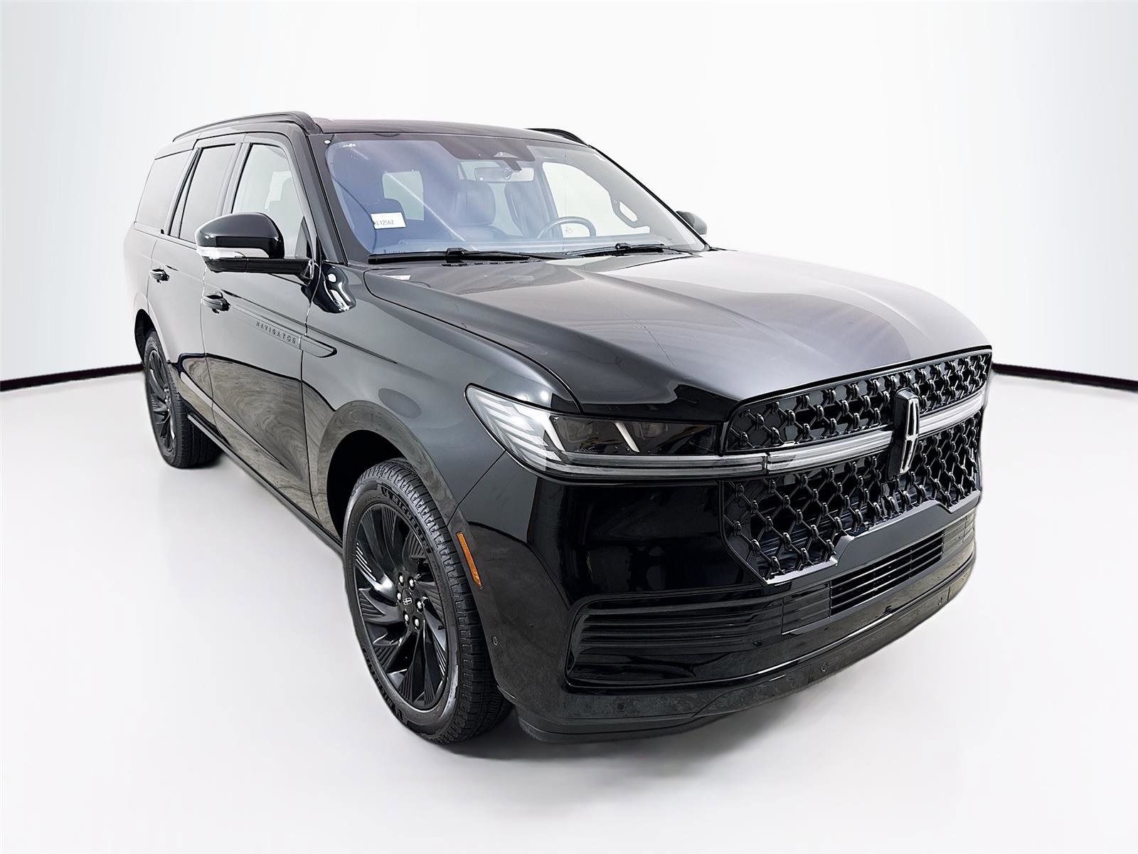 Used 2025 Lincoln Navigator Reserve w/ Jet Appearance Package