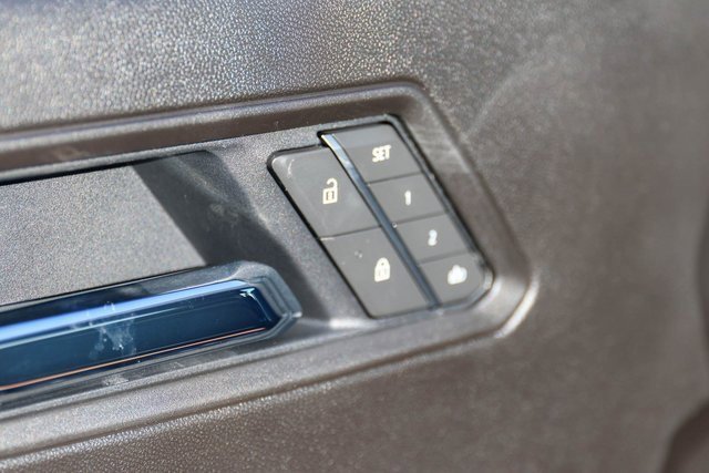 New 2026 GMC Canyon AT4 w/ AT4 Premium Package image 9