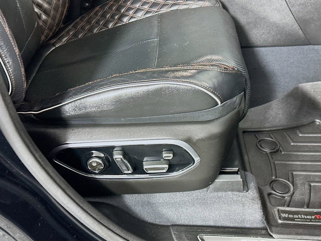 Used 2023 Jeep Grand Cherokee Summit image 23