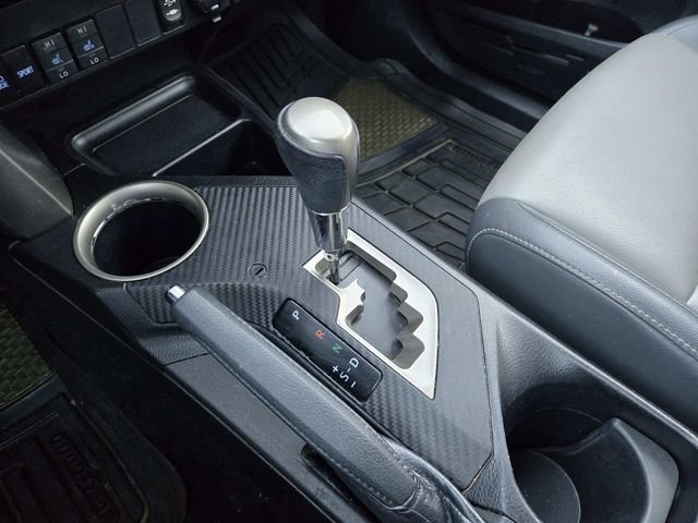 Used 2013 Toyota RAV4 Limited AWD/4WD image 26