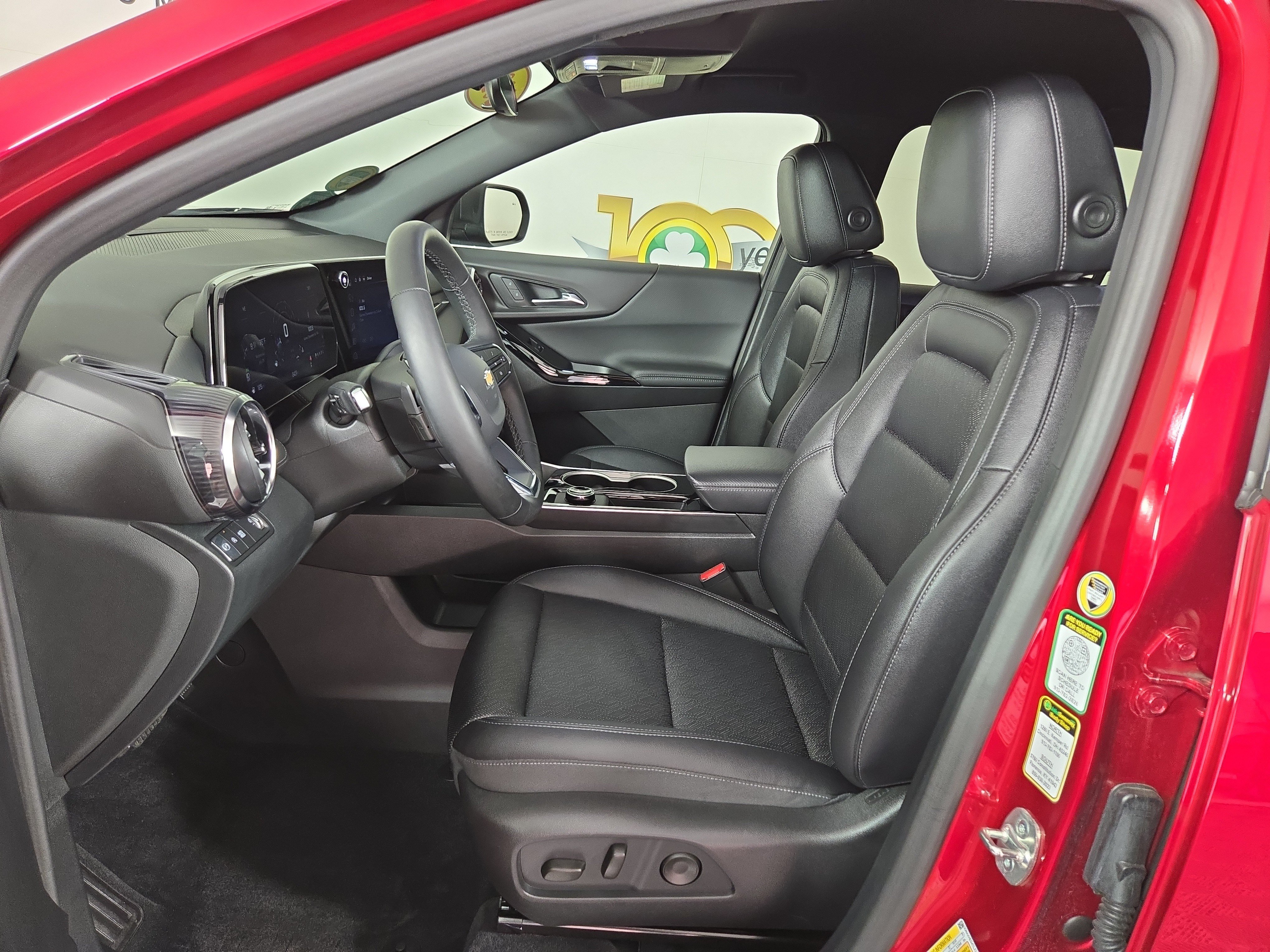 Certified 2026 Chevrolet Equinox LT w/ Convenience Package II FWD image 11