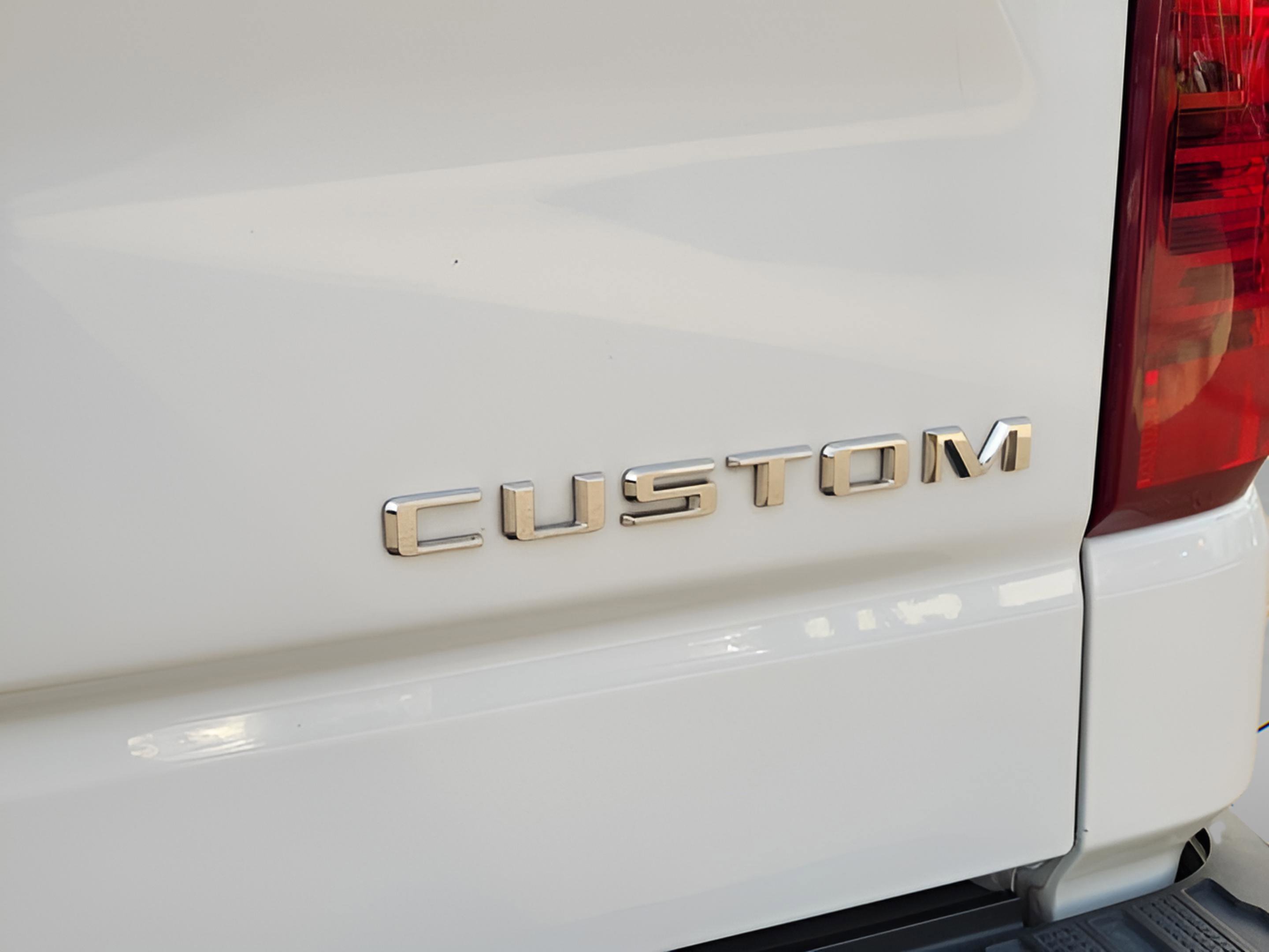 Used 2022 Chevrolet Silverado 1500 Custom image 11