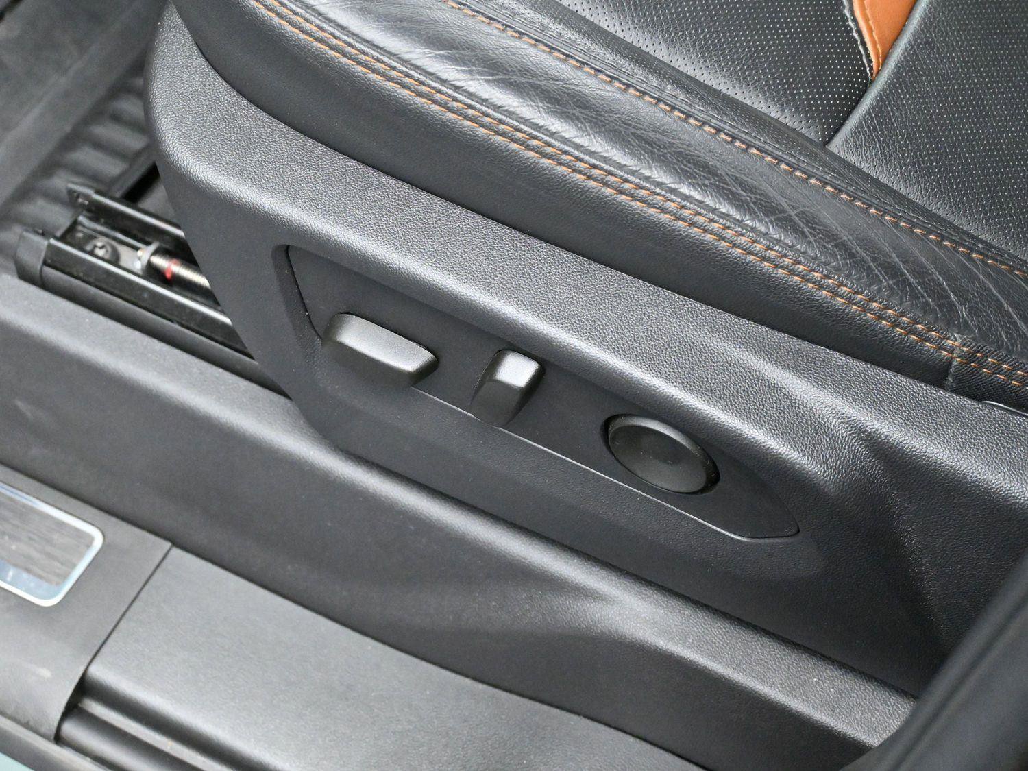 Used 2024 GMC Sierra 1500 AT4 w/ Technology Package image 16