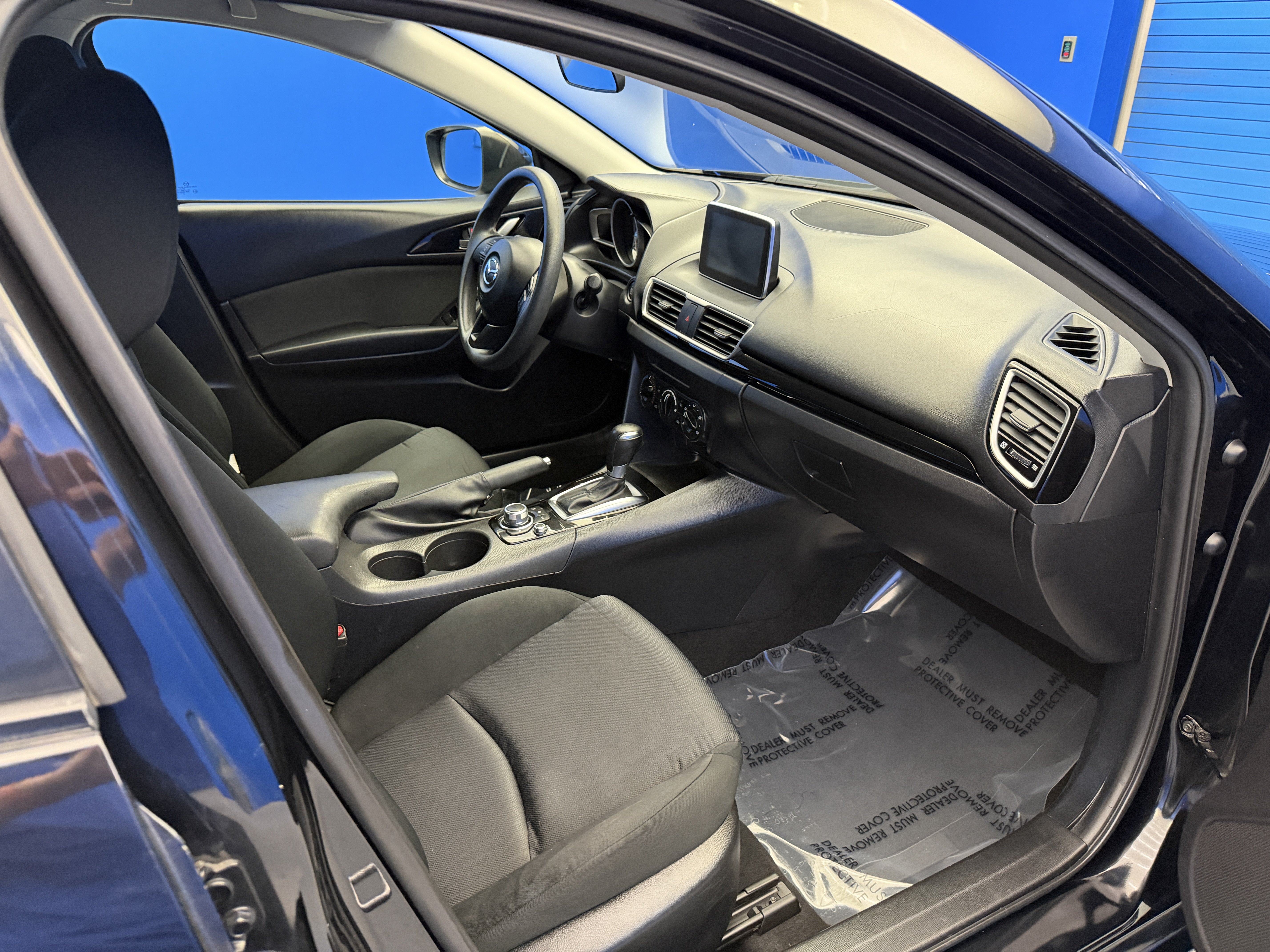 Used 2015 MAZDA MAZDA3 i Sport FWD image 22