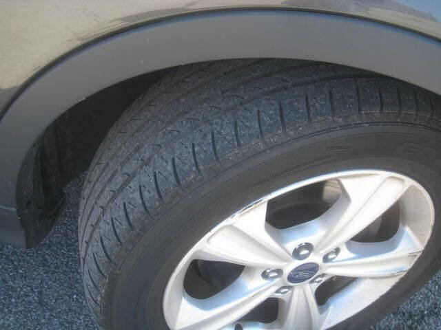 Used 2016 Ford Escape SE w/ SE Cold Weather Package image 29