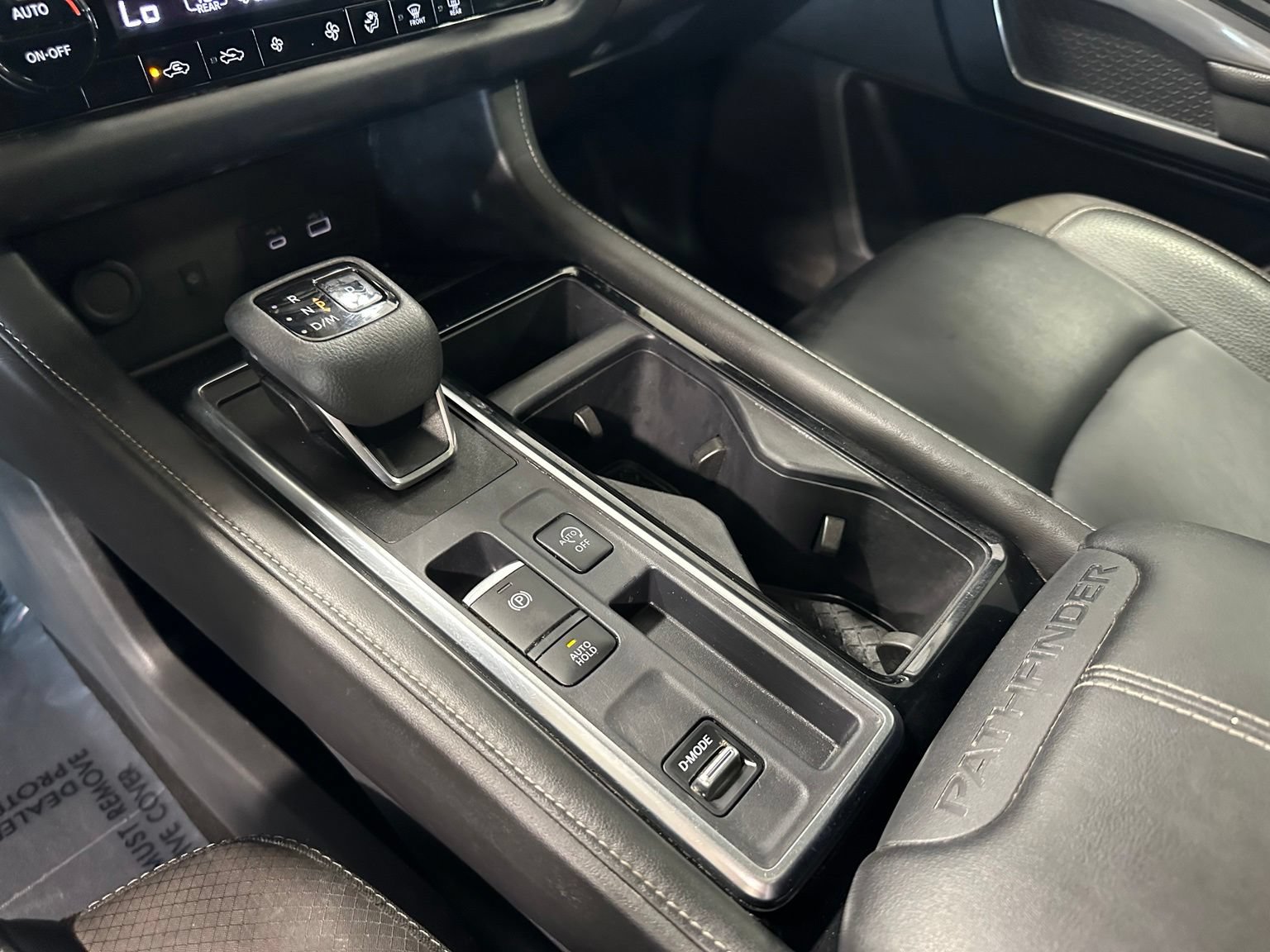 Used 2024 Nissan Pathfinder SL w/ SL Premium Package FWD image 29
