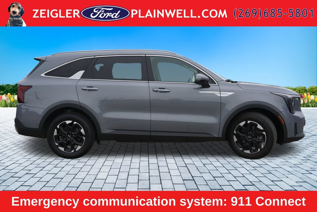 Used 2024 Kia Sorento S FWD image 6