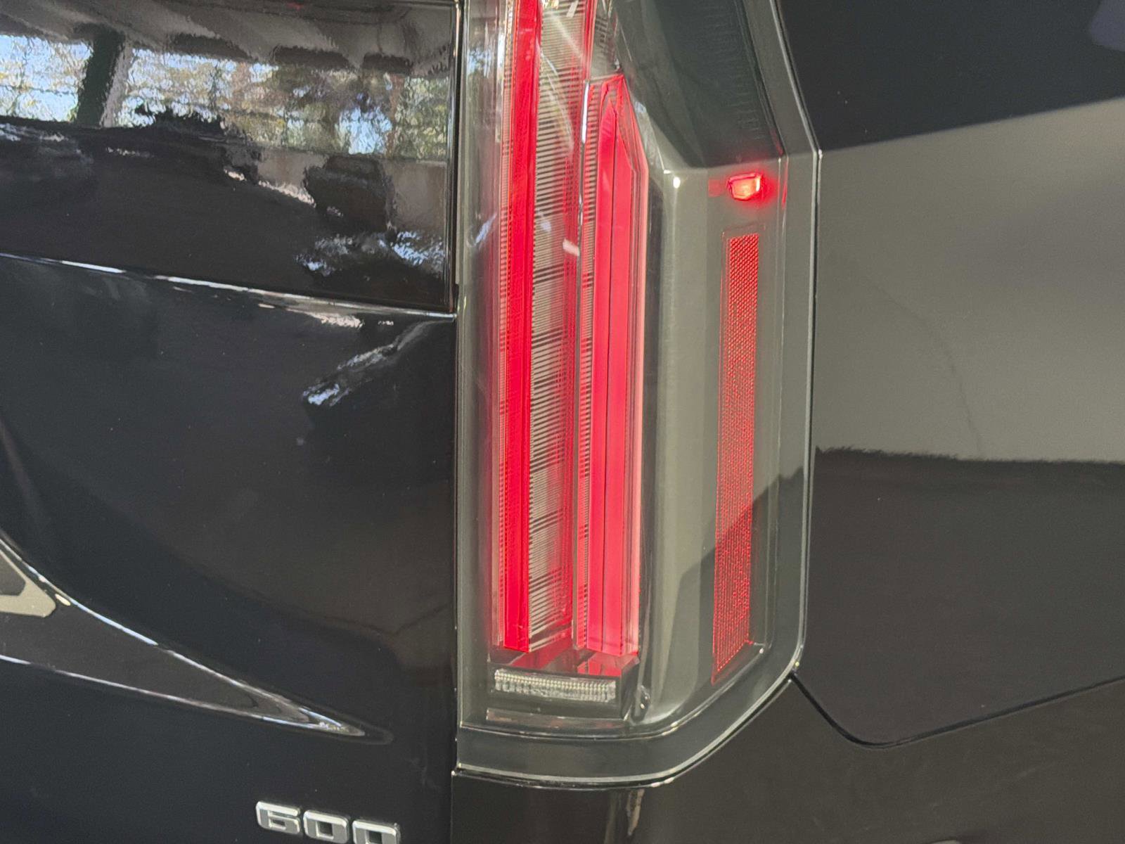 Used 2025 Cadillac Escalade Sport w/ Touring Package image 16