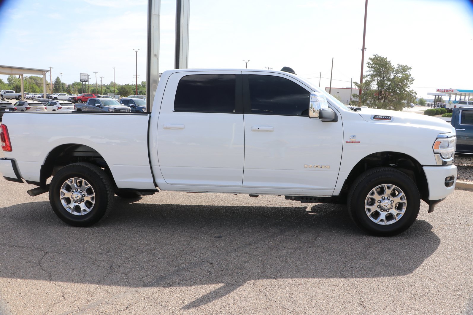 Used 2024 RAM 2500 Laramie w/ Safety Group AWD/4WD image 8
