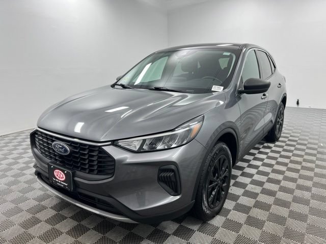 Used 2024 Ford Escape Active AWD/4WD image 2