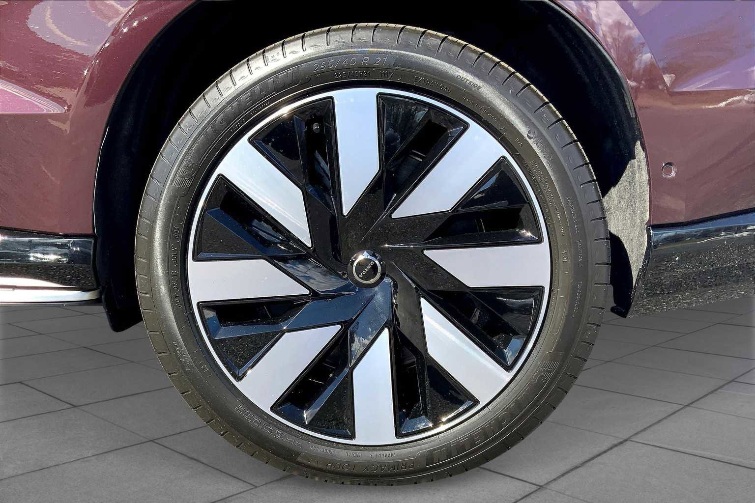 New 2025 Volvo EX90 Ultra image 16