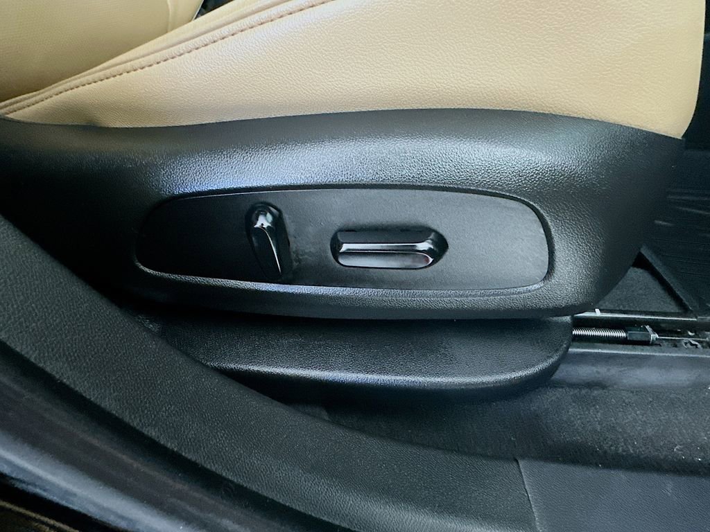 Used 2019 Chevrolet Blazer Premier w/ Driver Confidence II Package AWD/4WD image 23