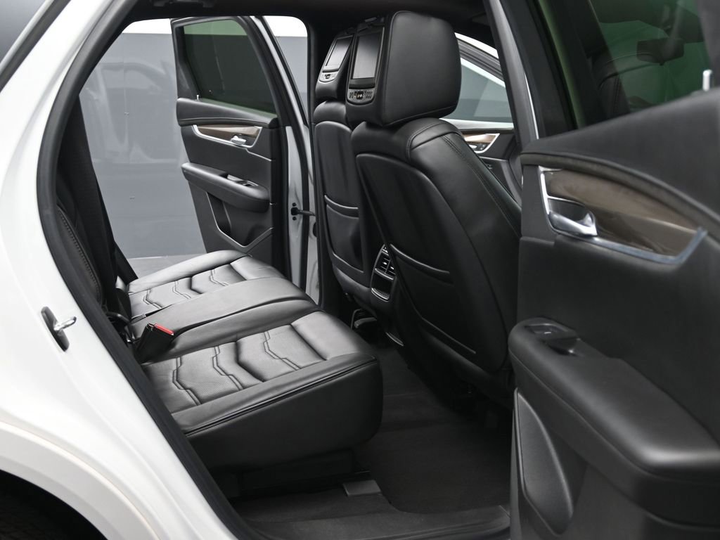 Used 2017 Cadillac XT5 Platinum w/ Driver Assist Package image 15
