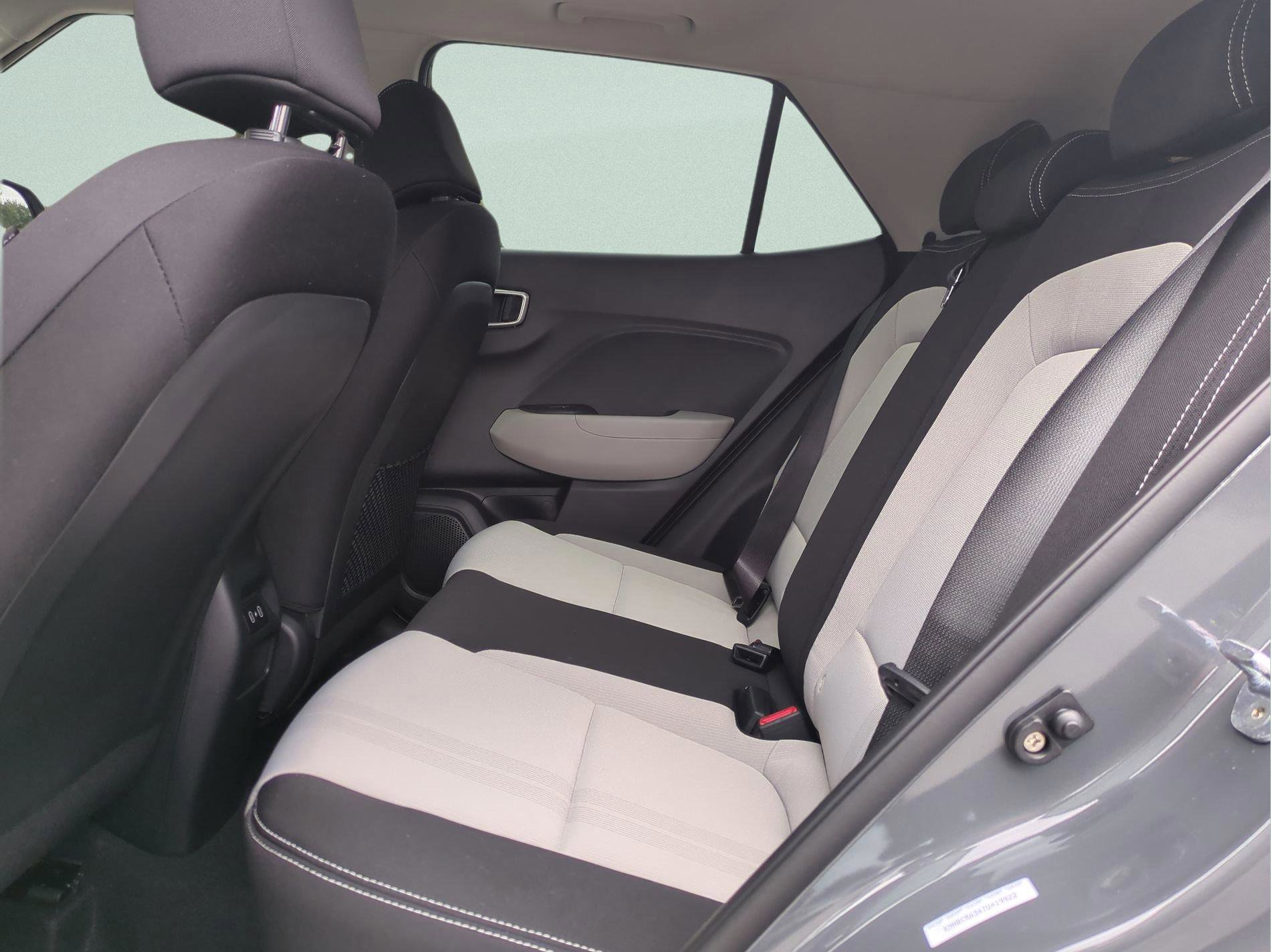 New 2026 Hyundai Venue SEL image 17