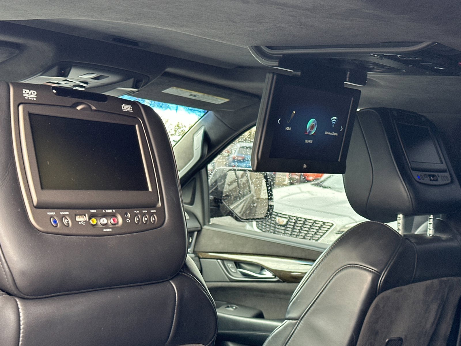 Used 2017 Cadillac Escalade ESV Platinum image 15