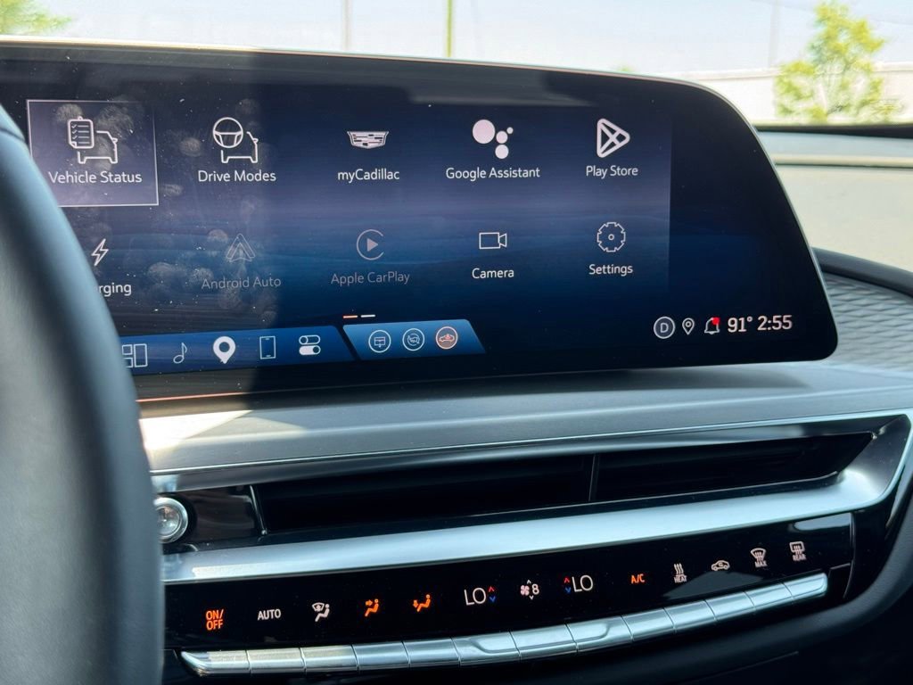 Certified 2025 Cadillac Lyriq Luxury w/ LPO, Floor Liner Package AWD/4WD image 31