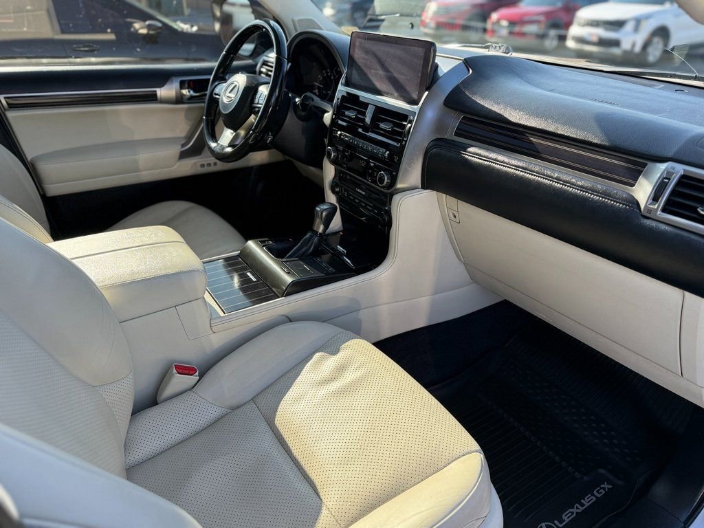 Used 2022 Lexus GX 460 Luxury w/ Off Road Package AWD/4WD image 4