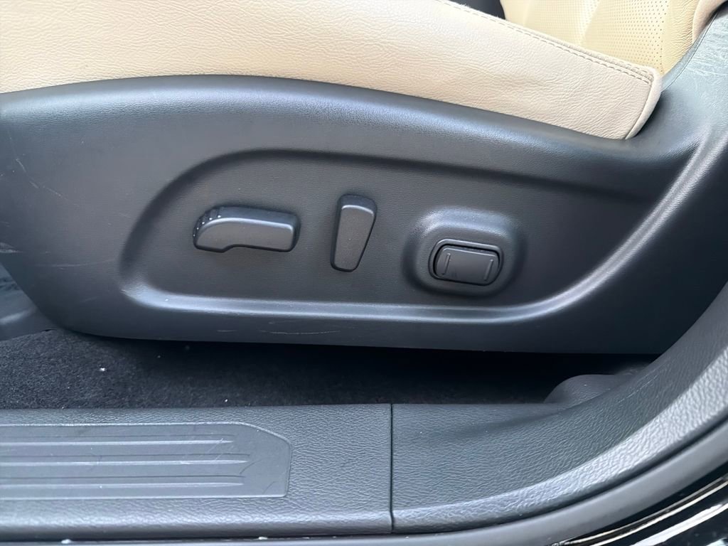 Used 2020 Nissan Murano SL w/ Moonroof Package image 16