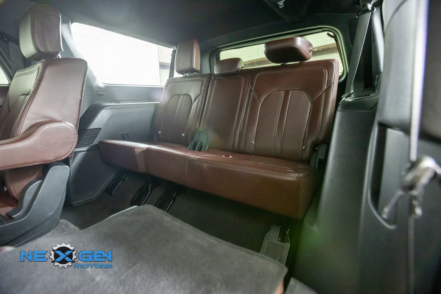 Used 2024 Ford Expedition Max Limited AWD/4WD image 28