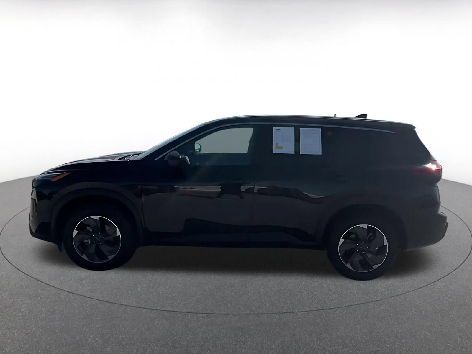 Used 2025 Nissan Rogue SV FWD image 8