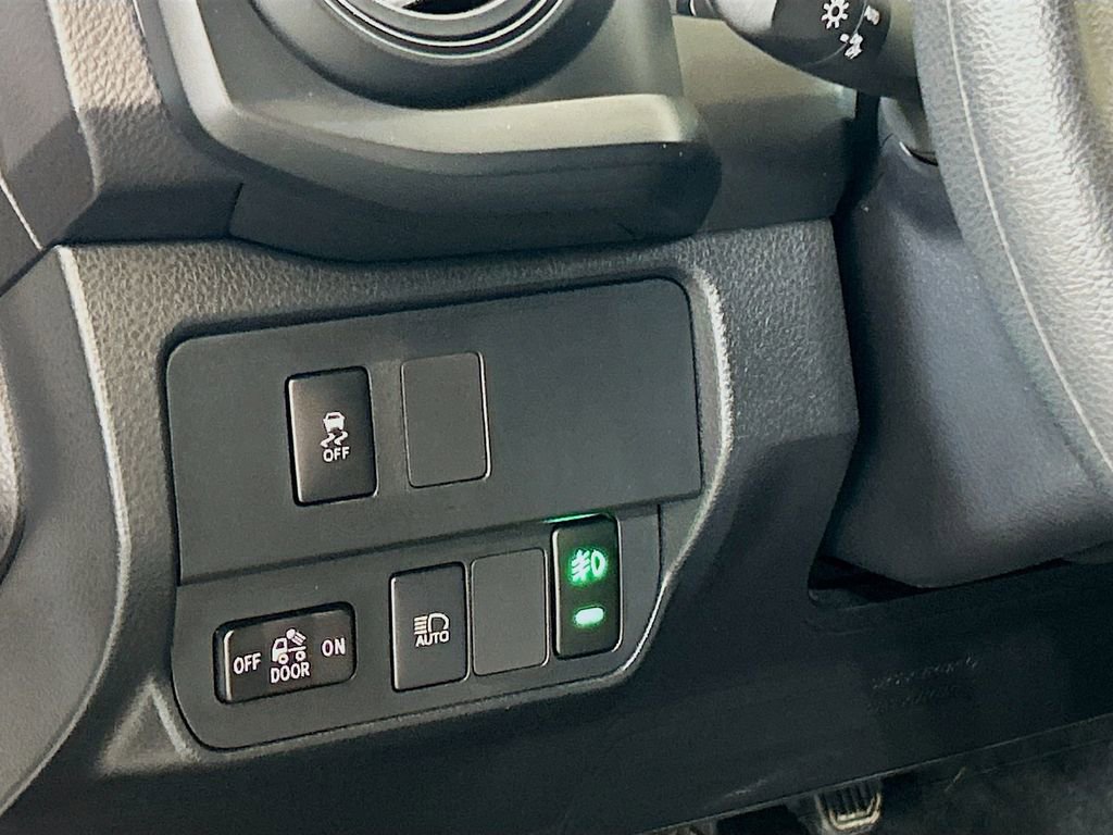 Used 2023 Toyota Tacoma SR image 8