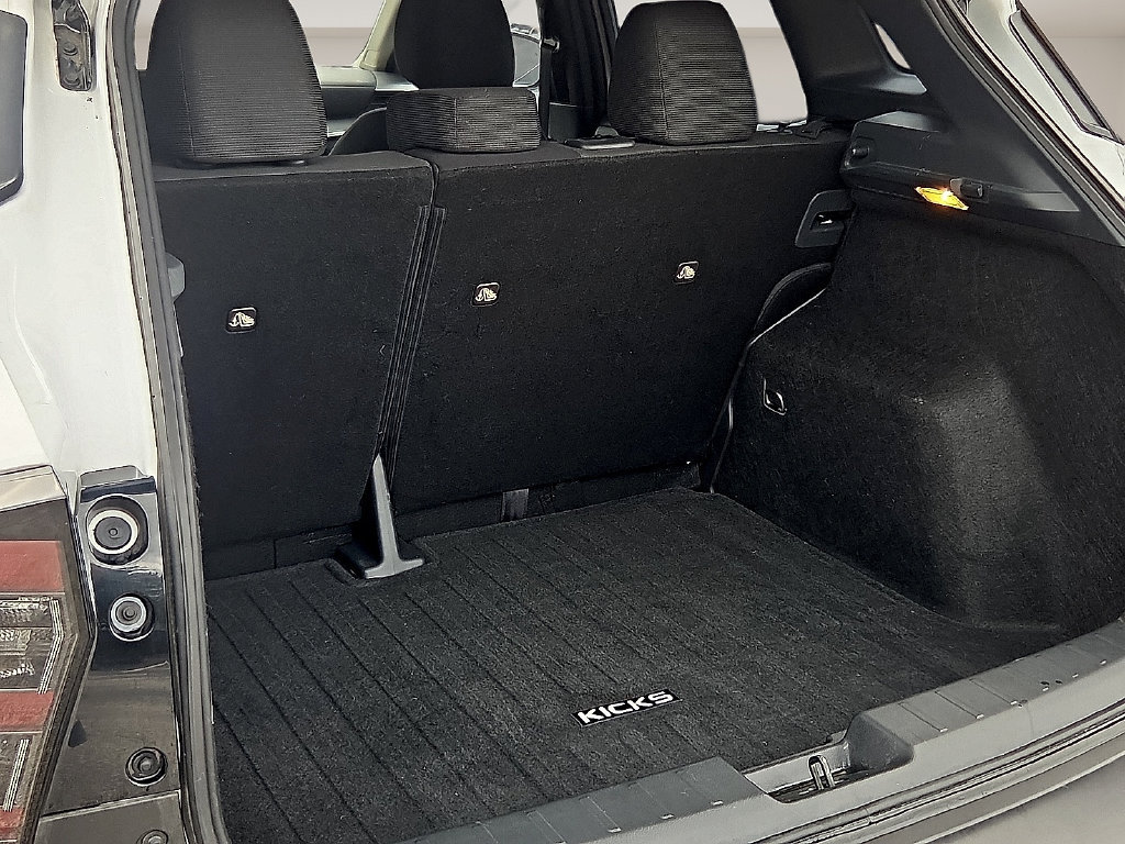 Used 2025 Nissan Kicks S FWD image 10