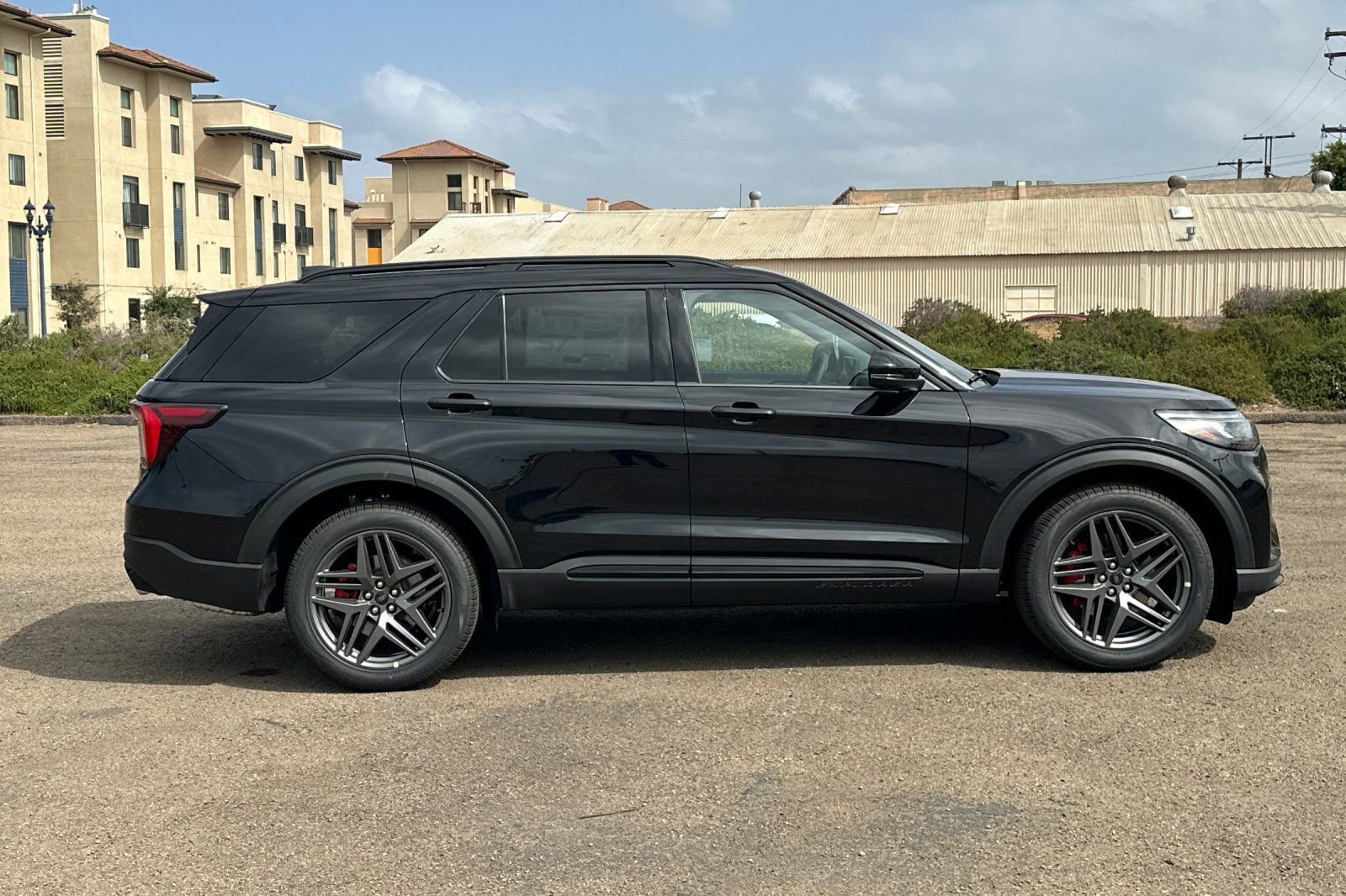 New 2026 Ford Explorer ST AWD/4WD image 3