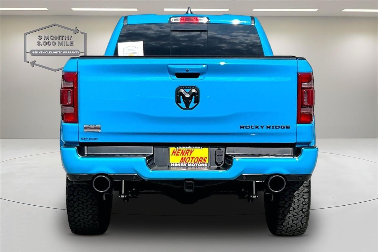 Used 2024 RAM 1500 Laramie AWD/4WD image 5