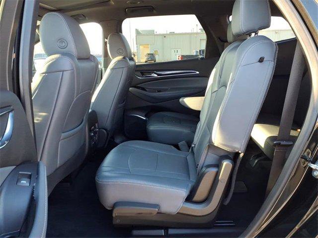 Used 2023 Buick Enclave Essence image 22