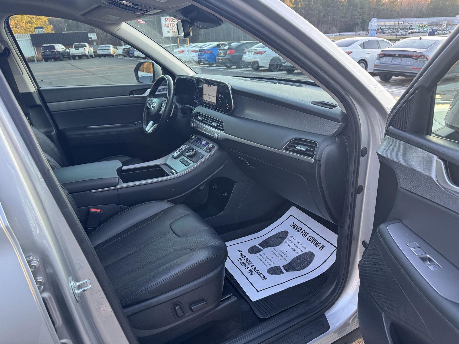 Used 2022 Hyundai Palisade SEL w/ 8P Bench Seat Package image 17