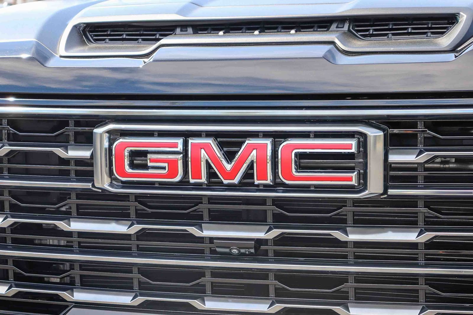 Used 2025 GMC Sierra 2500 AT4 w/ AT4 Premium Plus Package AWD/4WD image 11
