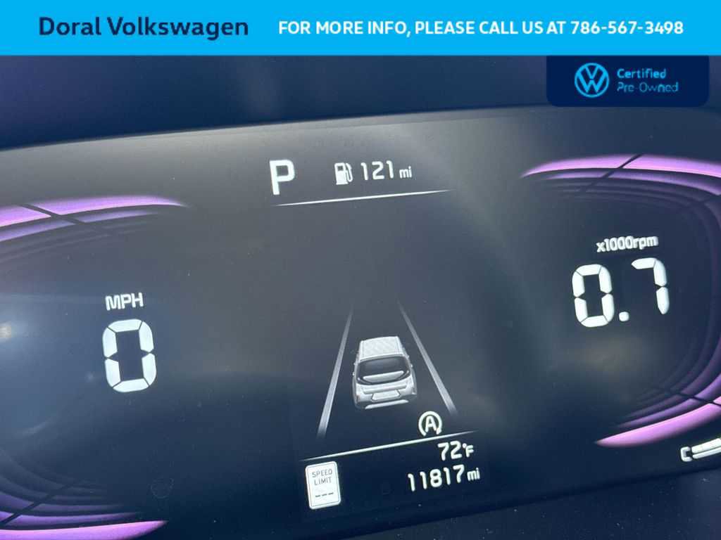 Used 2025 Kia Soul LX FWD image 16