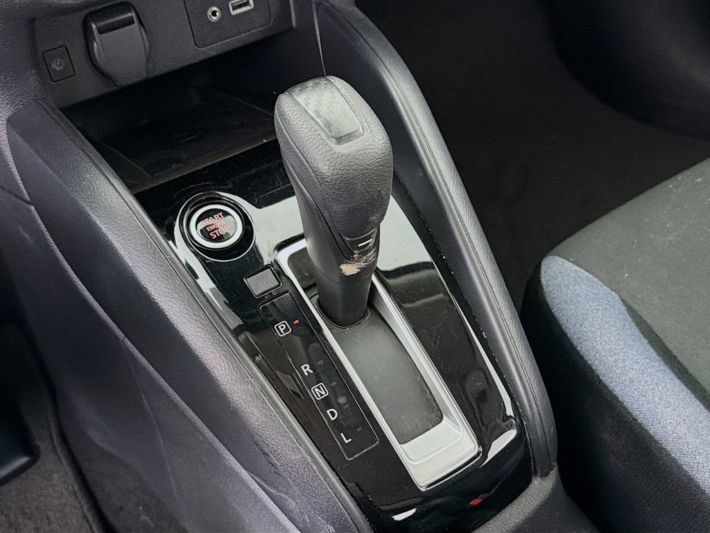 Used 2025 Nissan Versa SV FWD image 19