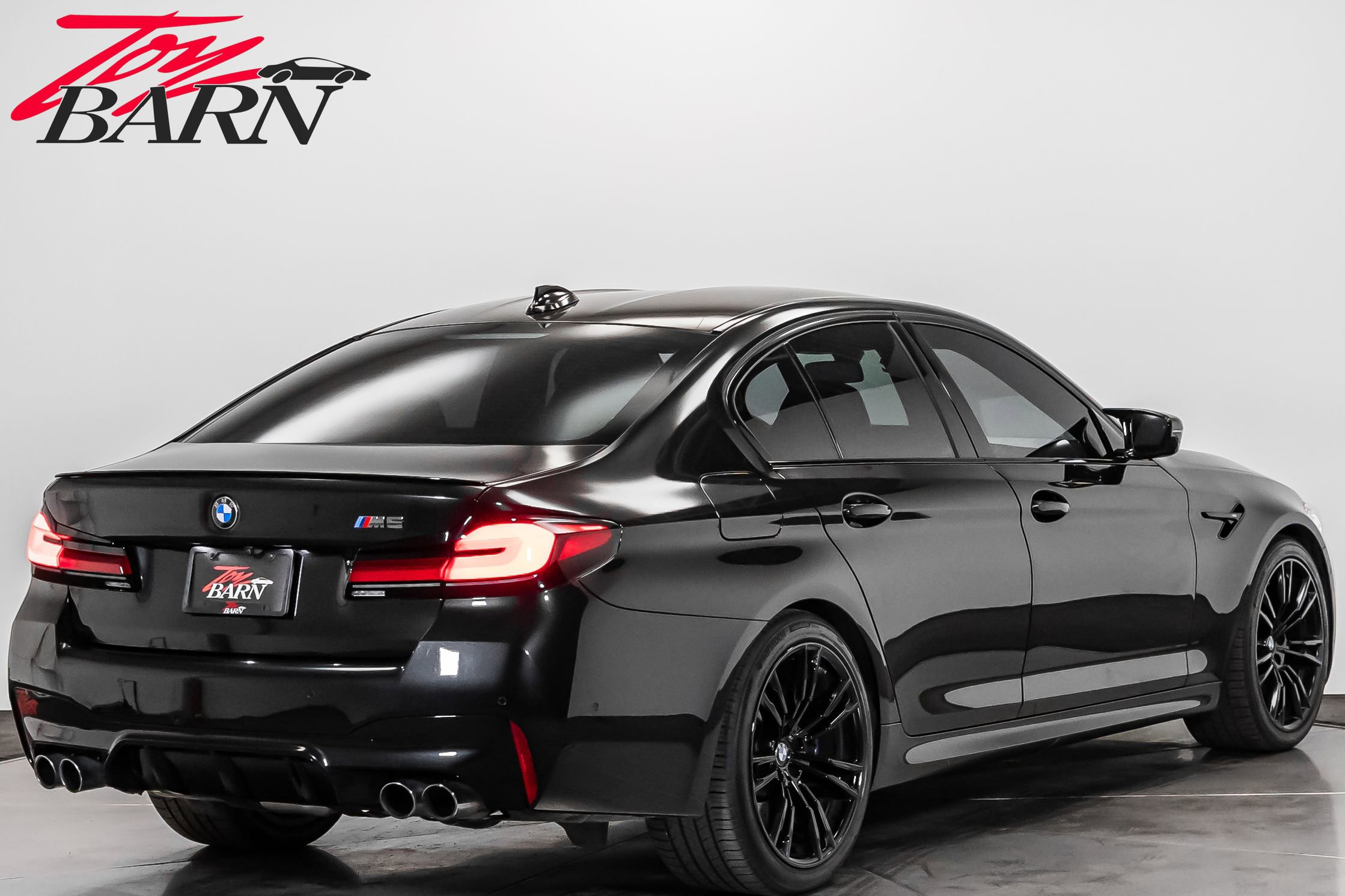 Used 2022 BMW M5 w/ Executive Package image 5