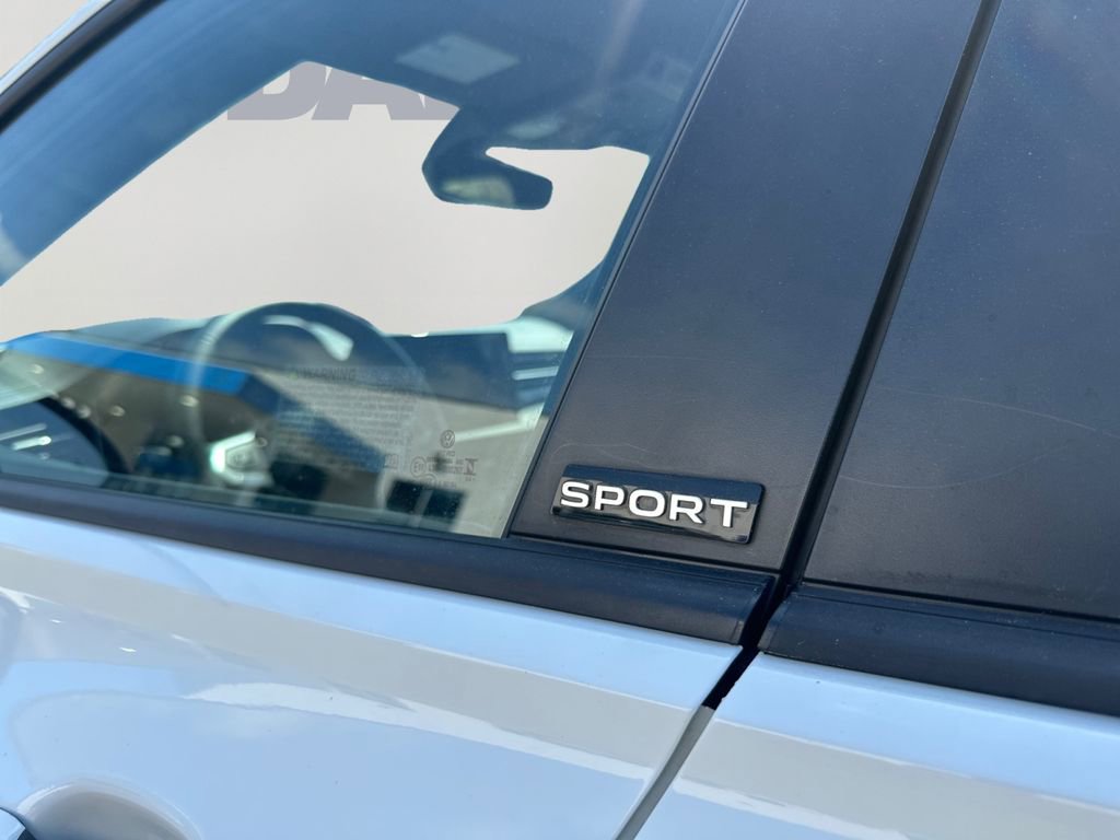 Used 2025 Volkswagen Jetta Sport image 31