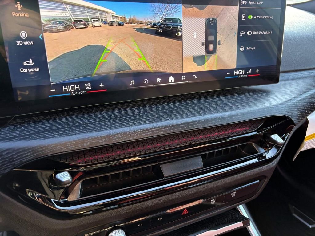 Certified 2025 BMW 330i xDrive Sedan w/ M Sport Package image 21