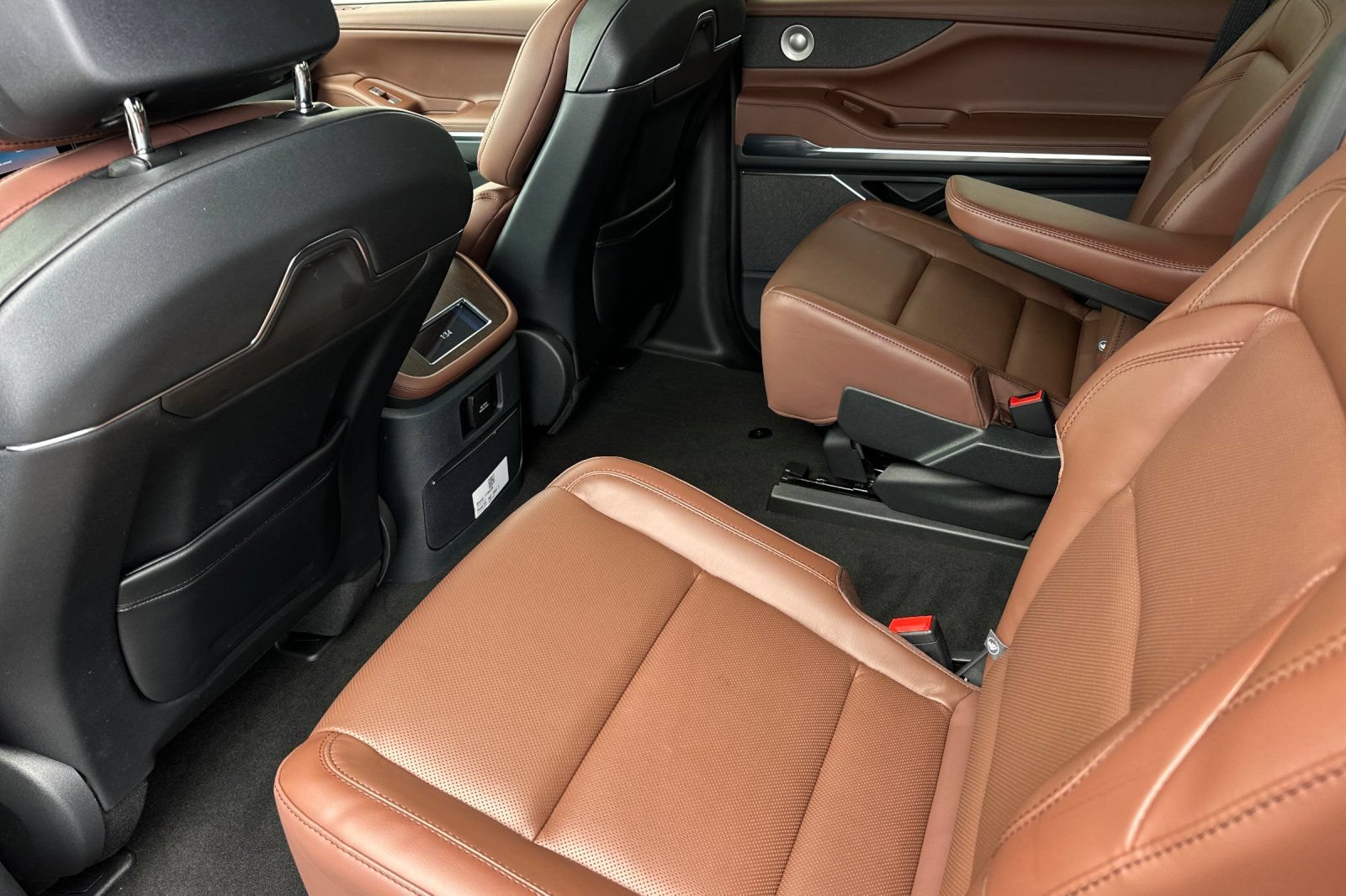 New 2026 Lincoln Navigator Reserve AWD/4WD image 11