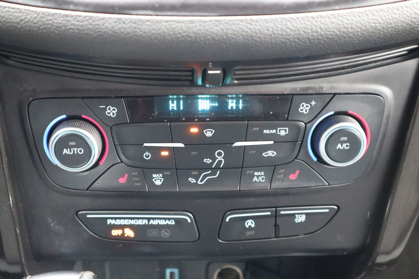 Used 2019 Ford Escape SE FWD image 22