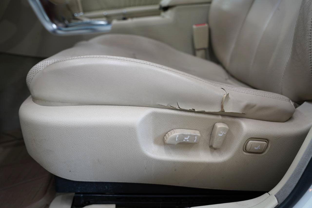 Used 2010 INFINITI M35 w/ Technology Pkg RWD image 28