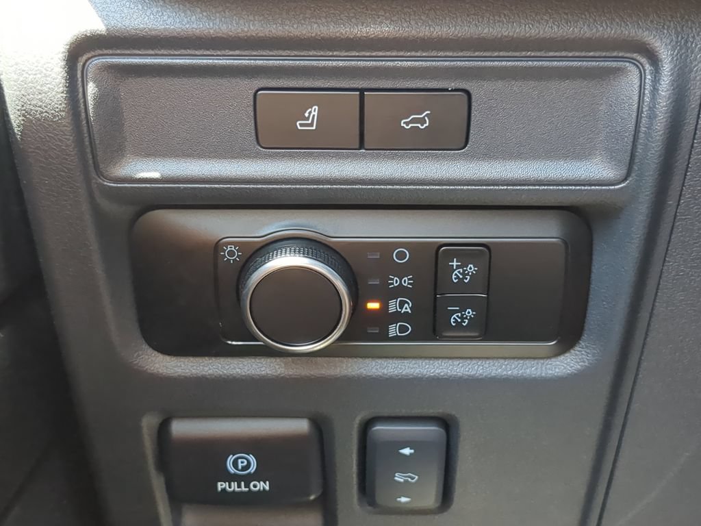 Certified 2024 Ford Expedition XLT RWD image 30