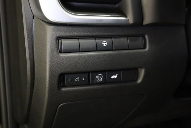 Used 2025 Nissan Rogue SV AWD/4WD image 14