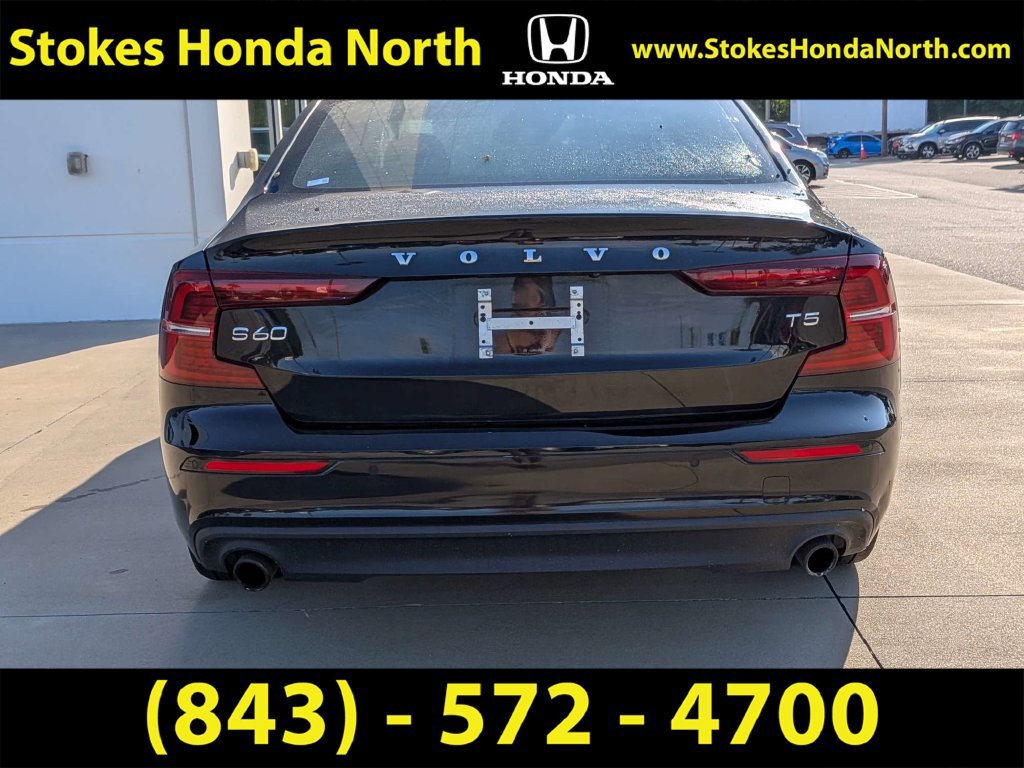 Used 2021 Volvo S60 T5 Momentum w/ Premium Package FWD image 4