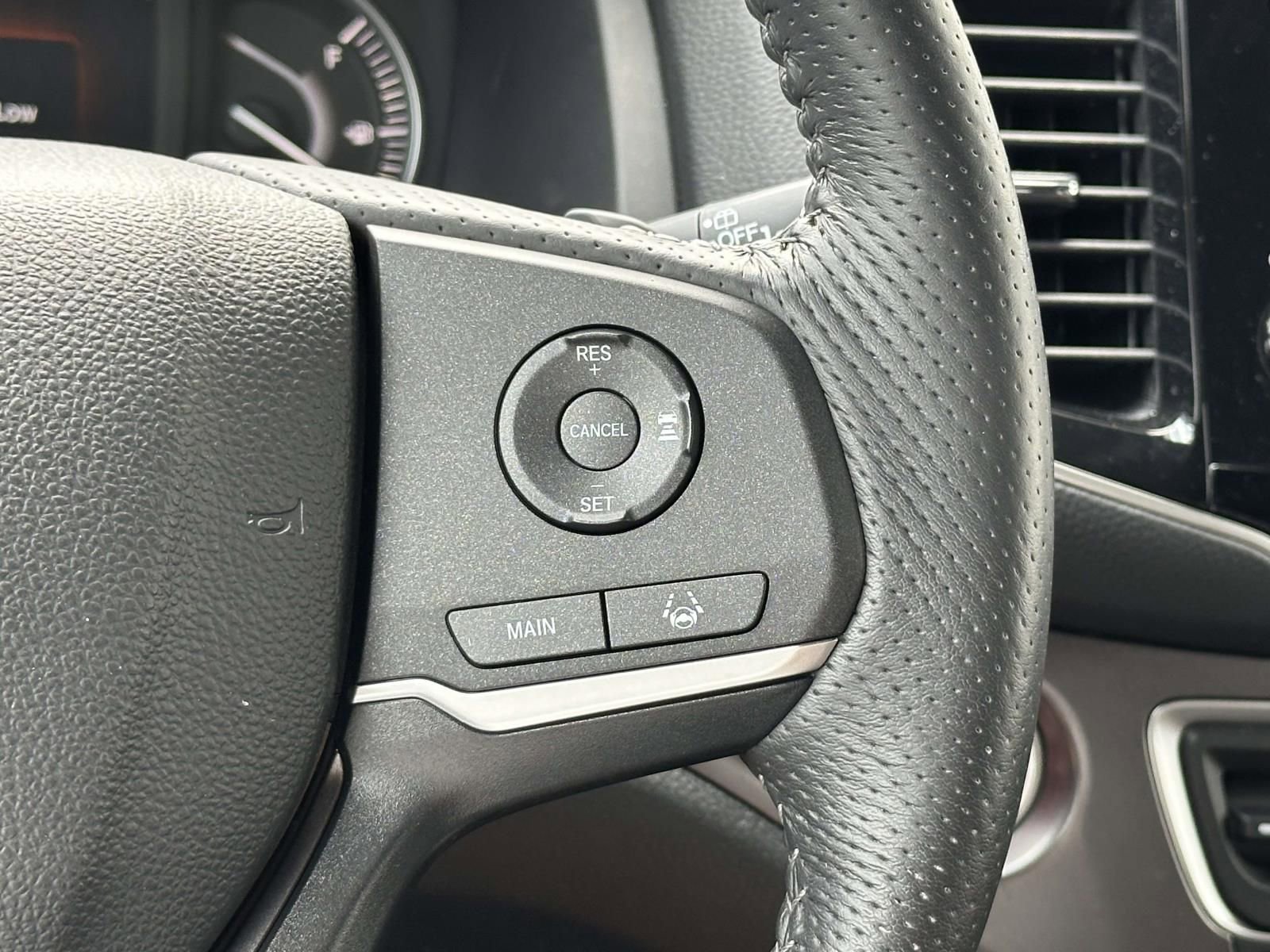 Used 2025 Honda Passport EX-L image 23