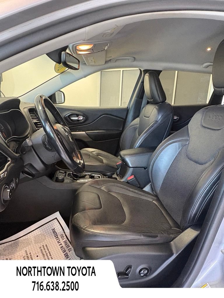 Used 2020 Jeep Cherokee Limited AWD/4WD image 15