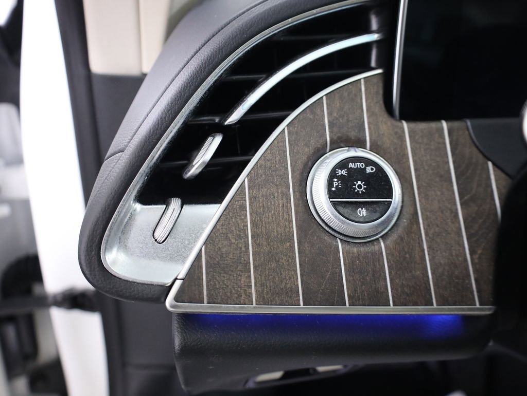Certified 2025 Mercedes-Benz E 350 4MATIC Sedan image 9