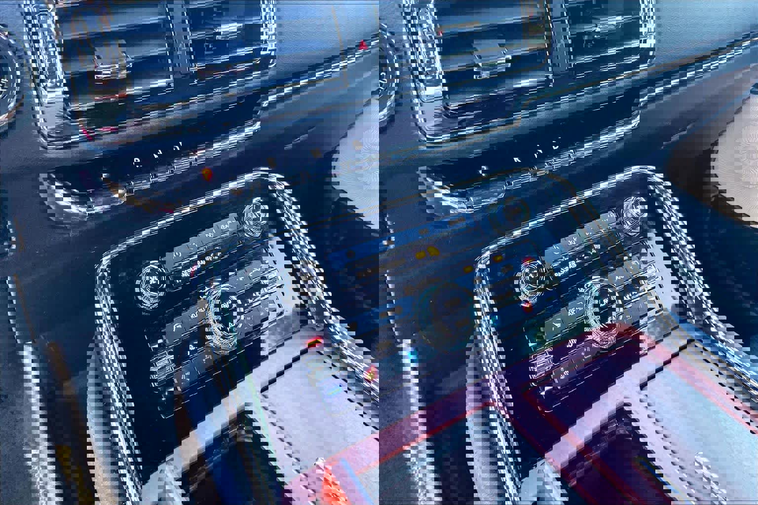 Used 2023 Lincoln Navigator Reserve image 34