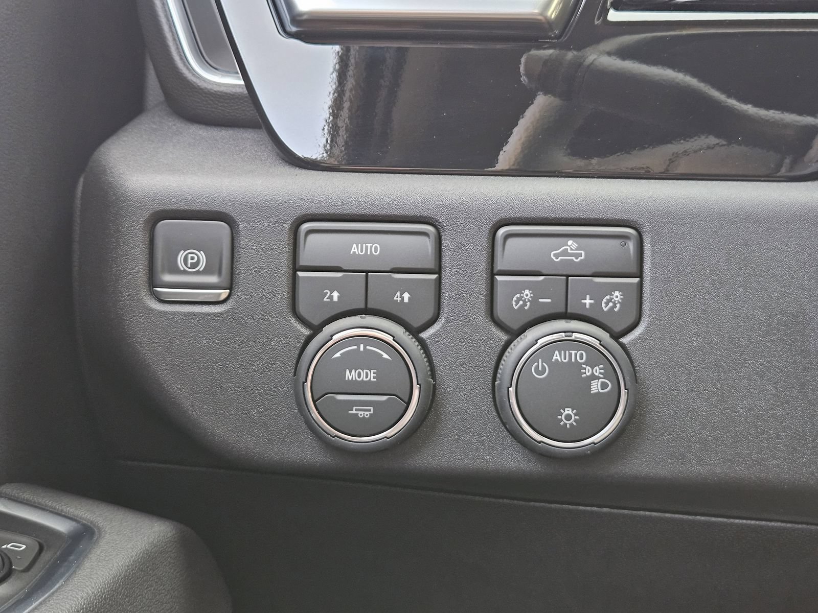 New 2026 Chevrolet Silverado 1500 LT w/ Texas Edition Plus AWD/4WD image 22
