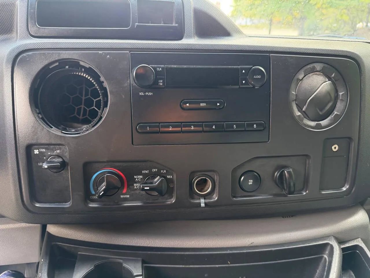 Used 2013 Ford E-250 and Econoline 250 w/ Commercial Cargo Van Pkg image 11